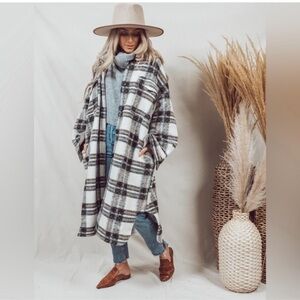 ✨NWT✨ Shop Stevie oversized plaid duster